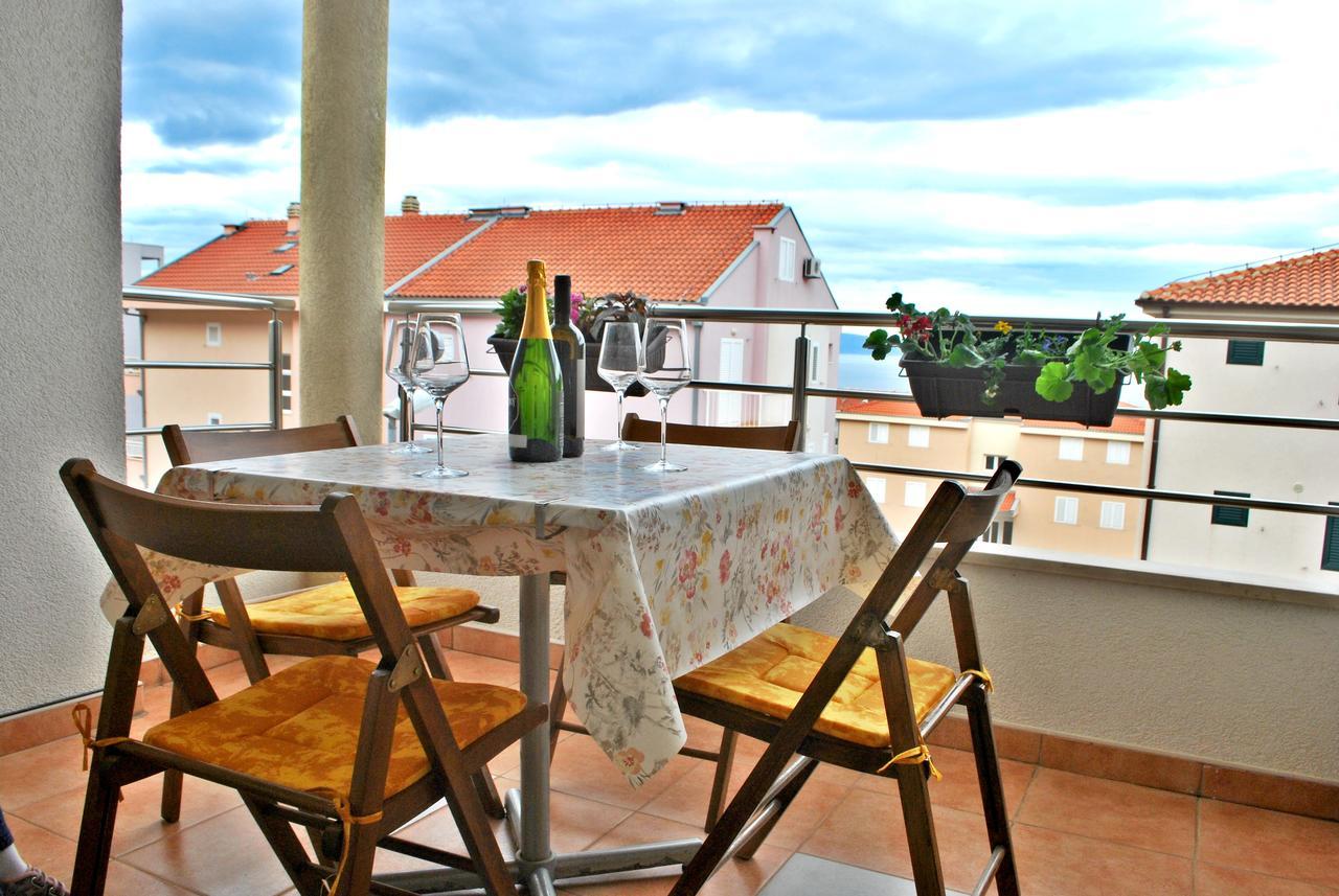 Apartment Dalmatia Макарска Экстерьер фото