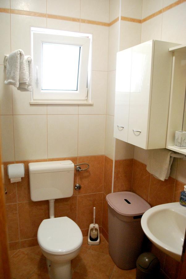 Apartment Dalmatia Макарска Экстерьер фото