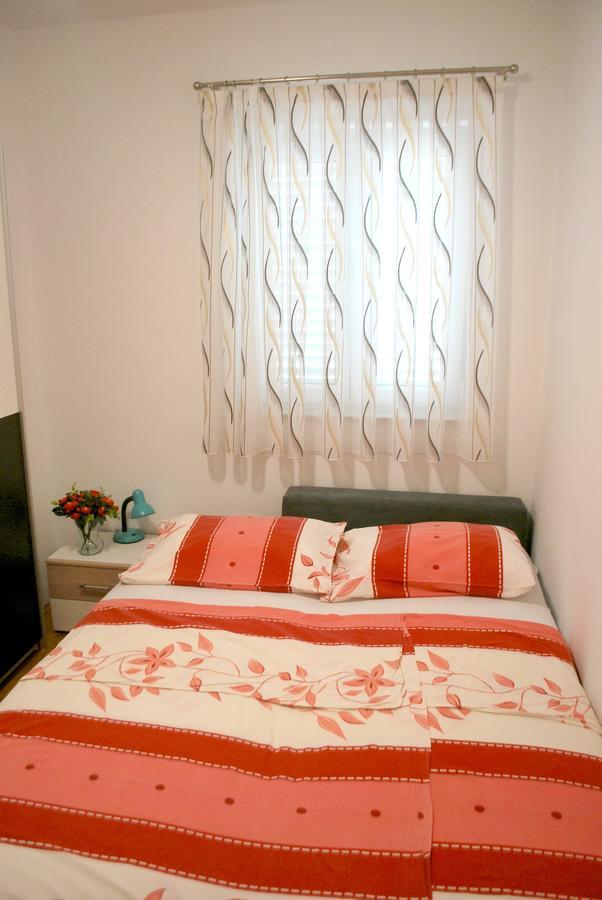 Apartment Dalmatia Макарска Экстерьер фото