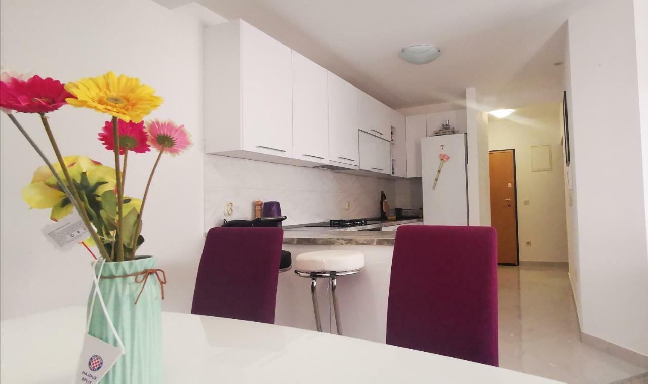 Apartment Dalmatia Макарска Экстерьер фото